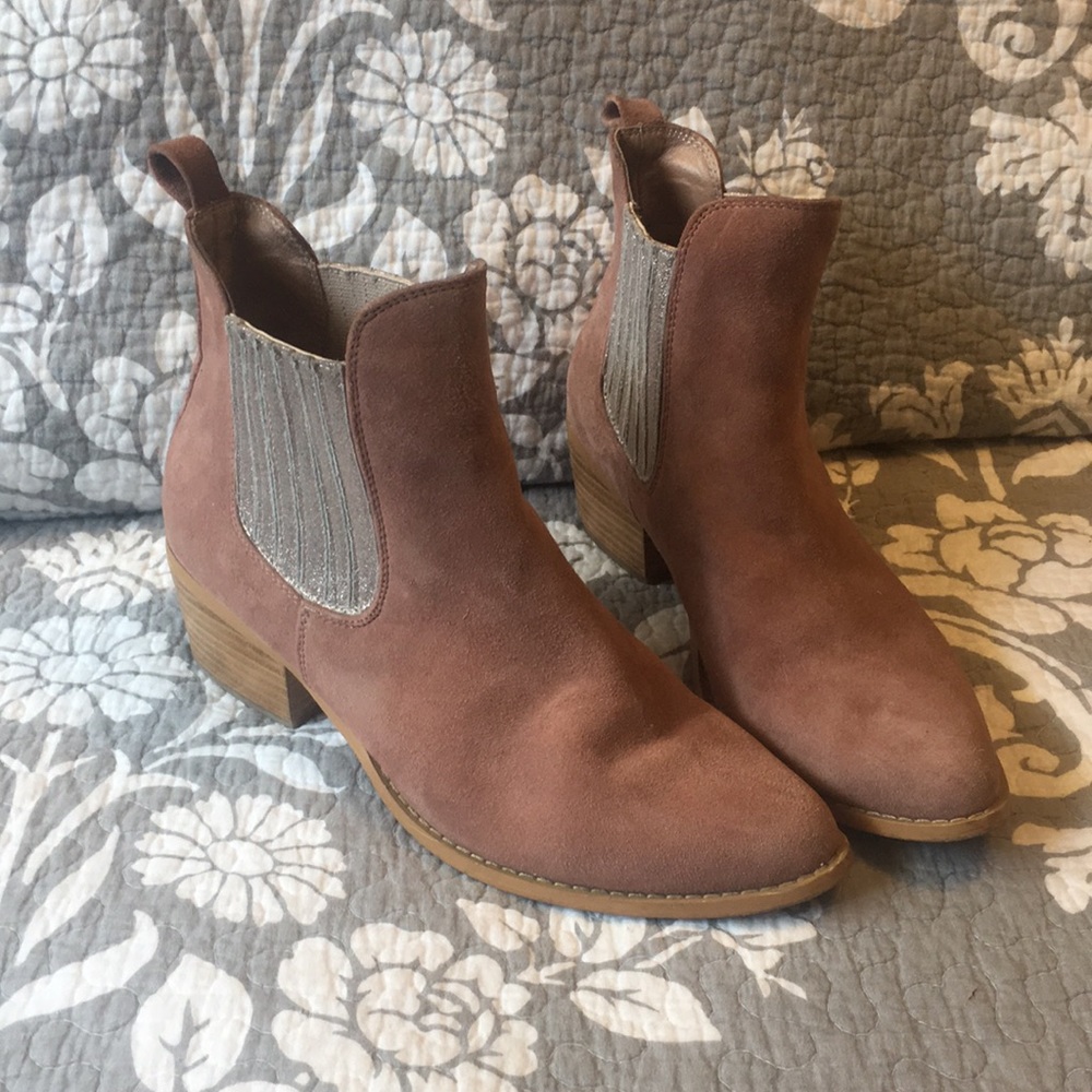 ANTHROPOLOGIE ANKLE BOOTIE
